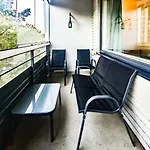 Spacious And Comfy Apartment, 15 Mins From Airport, 17 Minutes To Center 반타