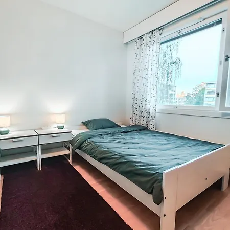 Spacious And Comfy Apartment, 15 Mins From Airport, 17 Minutes To Center דירה וואנטאה